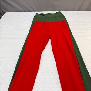 LuLaRoe Women’s Vibrant Red and Green Leggings